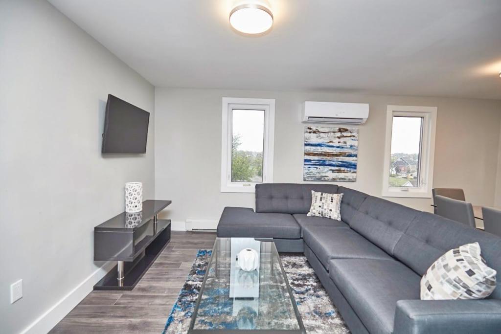 Clifton Hill Hideaway 4B - Two Bedroom Condo Niagara Falls Esterno foto