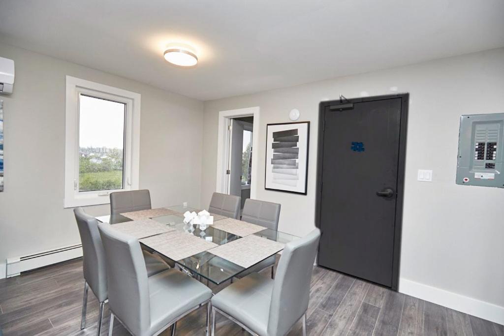 Clifton Hill Hideaway 4B - Two Bedroom Condo Niagara Falls Esterno foto