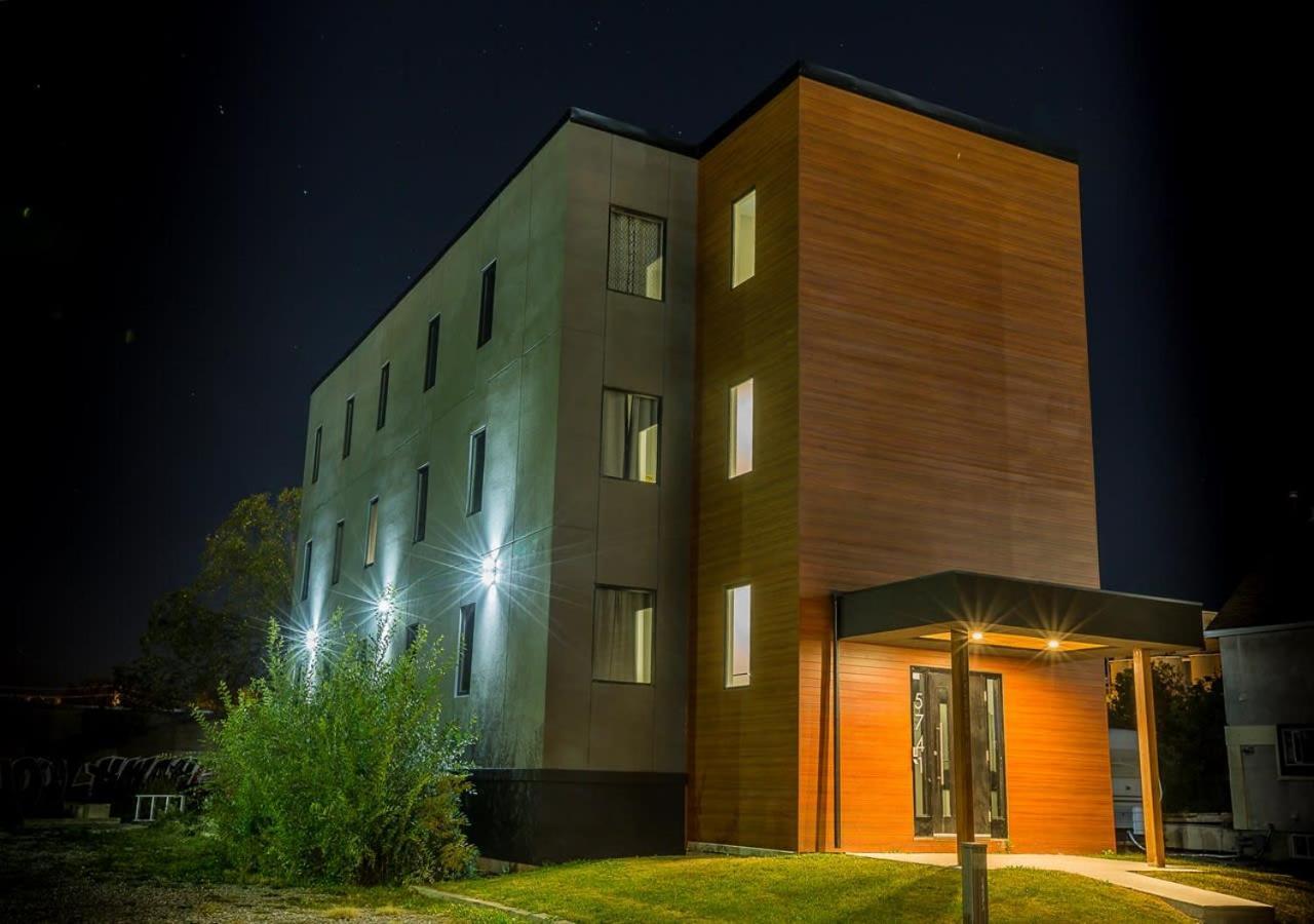 Clifton Hill Hideaway 4B - Two Bedroom Condo Niagara Falls Esterno foto